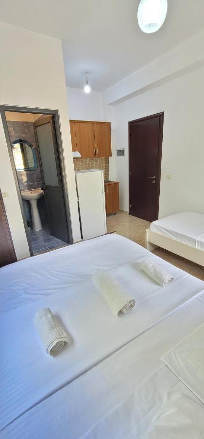 Alsi Rooms Ksamil Bagian luar foto