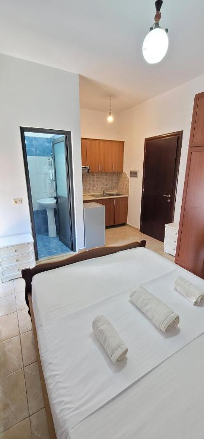 Alsi Rooms Ksamil Bagian luar foto